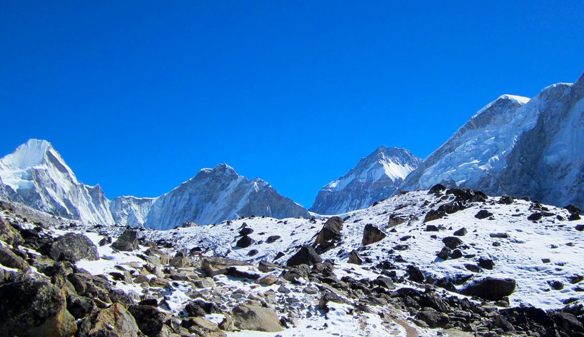 Luxury Everest Base Camp Tour - overlooking Mount Everest